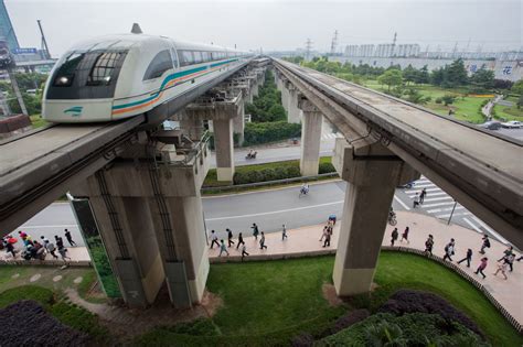 what are some famous trains in china